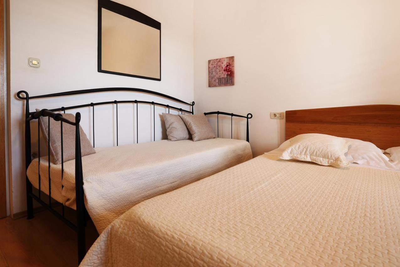 Apartmani Nila Sveta Nedelja  Quarto foto